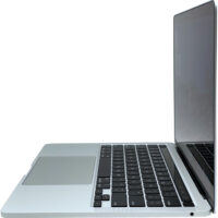 Apple MacBook Pro 13 A2338 prawy profil obudowy gniazdo mini jack 3.5mm