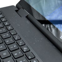 Dell Precision 7670 zbliżenie na palmrest