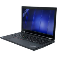 Lenovo ThinkPad P15 Gen 1 – prawa strona pod kątem Lenovo ThinkPad P15 Gen 1 widok z prawej strony pod kątem z portami USB oraz czytnikiem kart