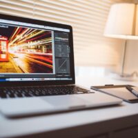 Dlaczego laptop poleasingowy to często lepszy wybór niż nowy?