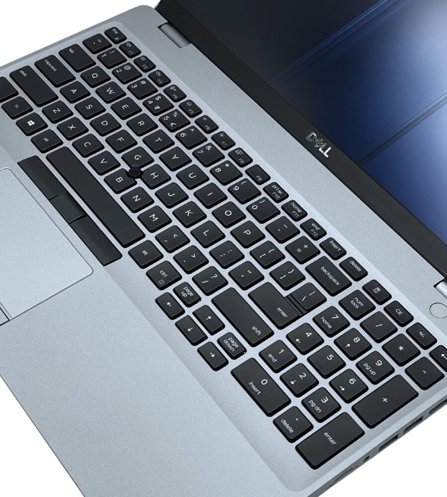 Dell Latitude 5510 zbliżenie na klawiaturę QWERTY US i touchpad