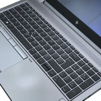 HP ZBook Fury 15 G7 zbliżenie na klawiaturę numeryczną i precyzyjny touchpad