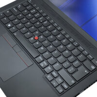 Lenovo ThinkPad T14s Gen 4 – klawiatura i pulpit roboczy Lenovo ThinkPad T14s Gen 4 widok na pulpit roboczy, klawiaturę i TrackPoint