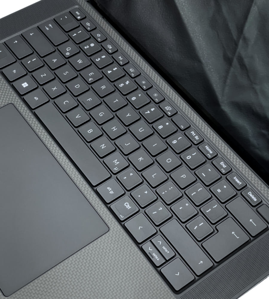 Dell Precision 5570 • i7-12800H • 32GB • 512GB • NVIDIA RTX A2000 8GB • 15,6″ UHD+