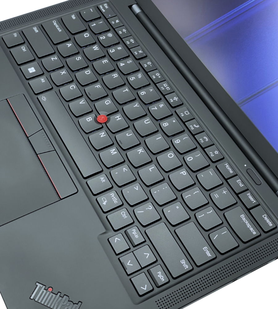 Lenovo X1 Carbon G10 • i5-1245U • 16GB • 256GB• Intel Iris Xe • 14″ FHD+ • QWERTY US